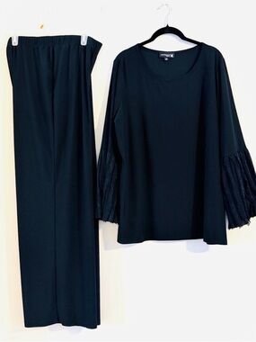 Antthony Elegant Black Onyx Pantsuit Set With Pleated Size 1X
